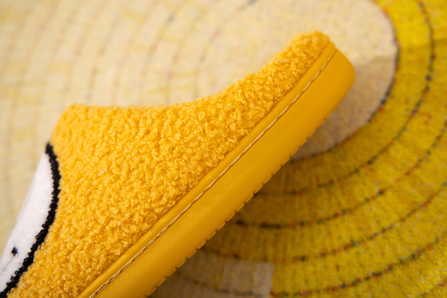 Retro Smile Face Patch Fur Slippers