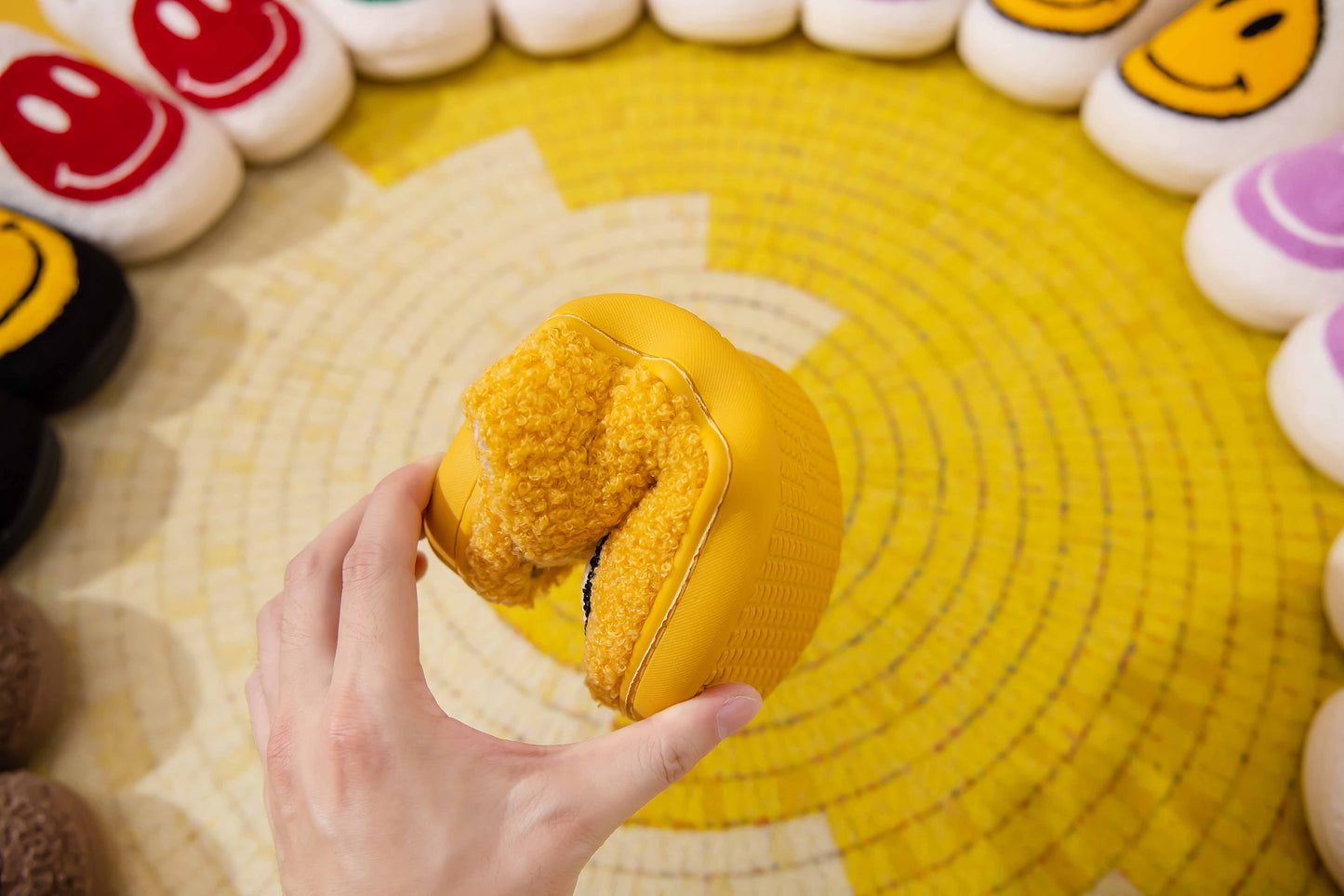 Retro Smile Face Patch Fur Slippers
