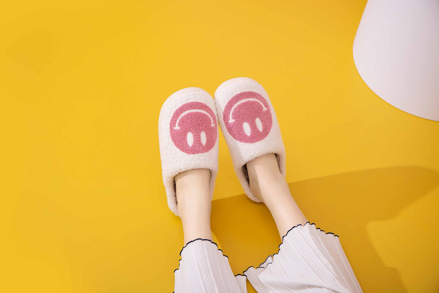 Retro Smile Face Patch Fur Slippers