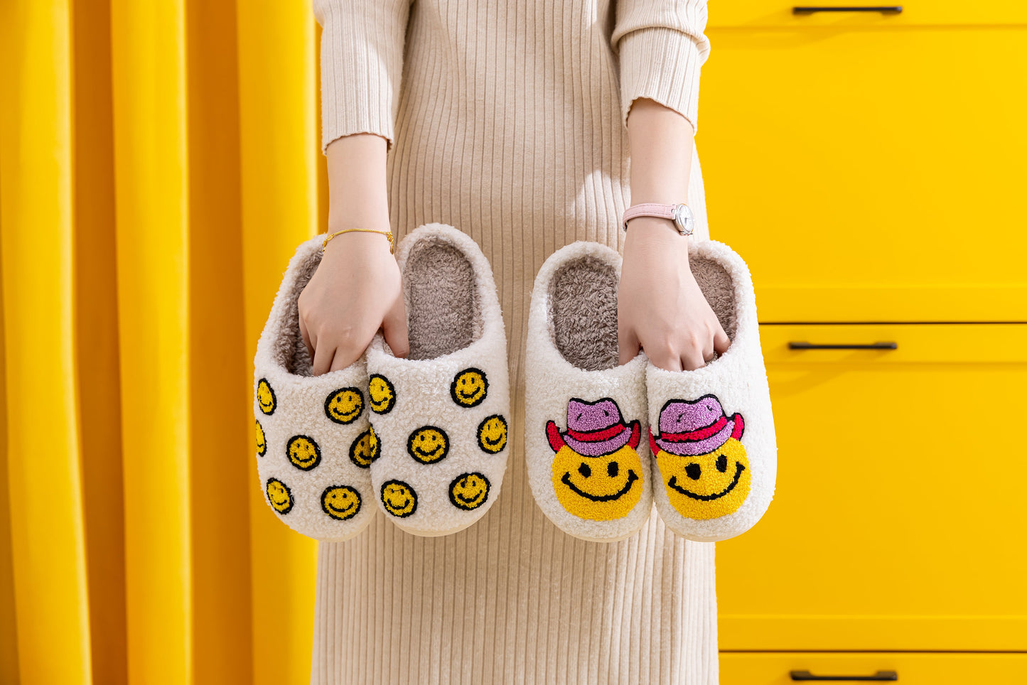 Smile Face Dot Illustrated Comfort Cozy Plush Fluffy Fur Slip On Cushion Slippers
