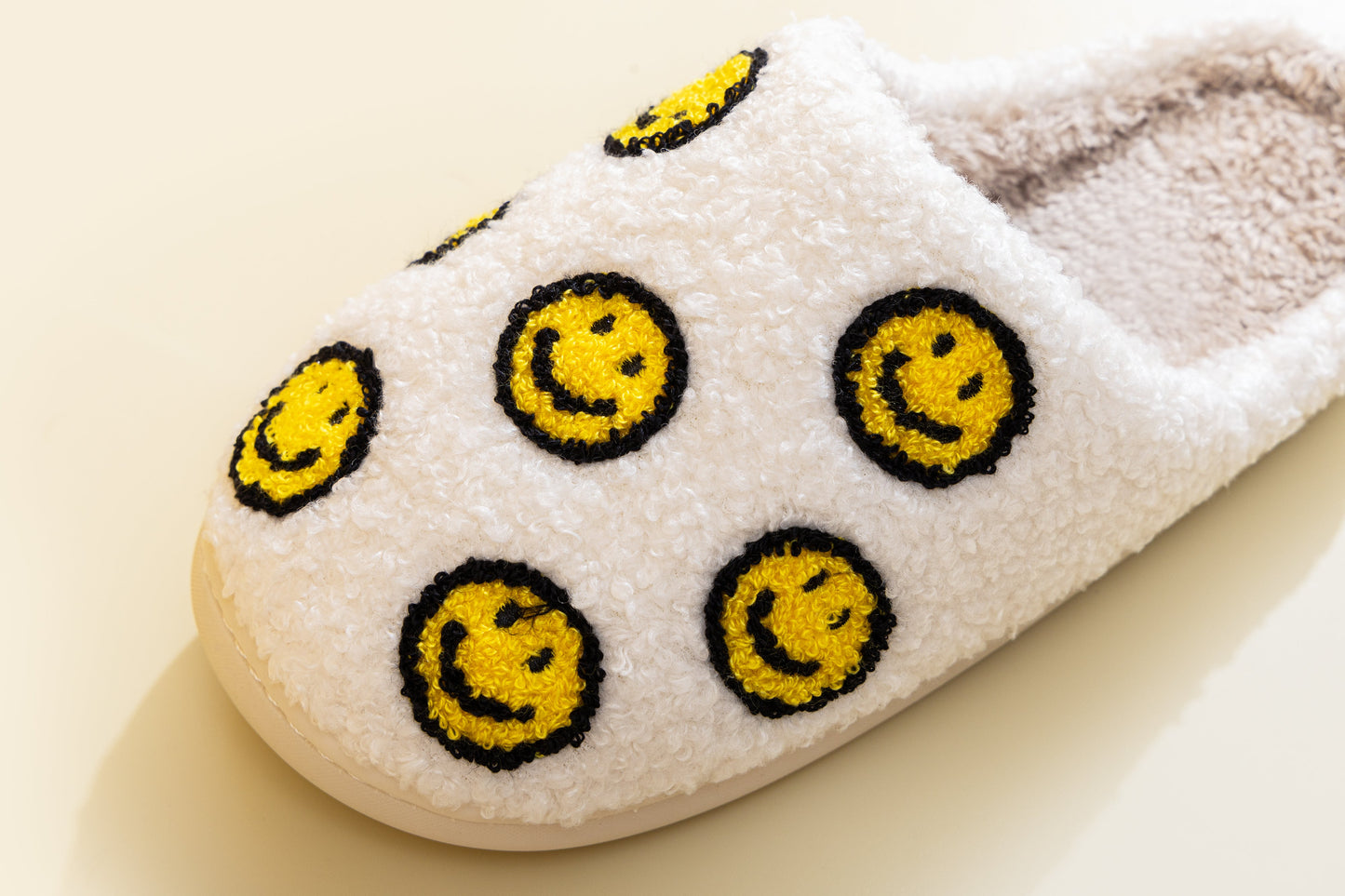 Smile Face Dot Illustrated Comfort Cozy Plush Fluffy Fur Slip On Cushion Slippers