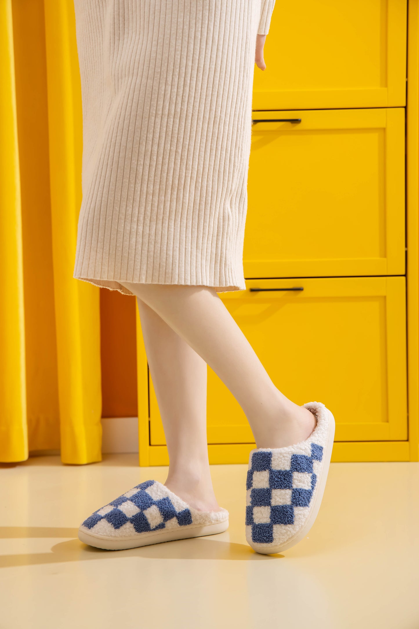 Checkered Pattern Illustrated Comfort Cozy Plush Fluffy Fur Slip On Cushion Slippers